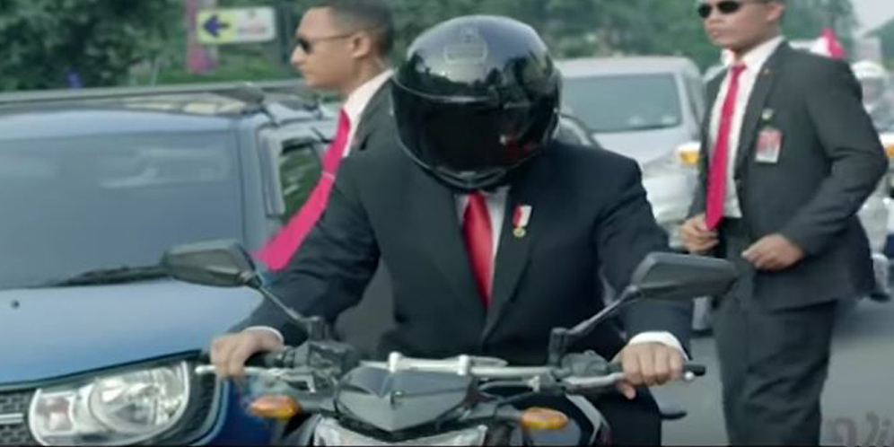 Aksi Jokowi, dari Jumping Sampai Stoppie di Opening Asian Games thumbnail